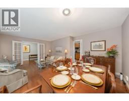 912 VARSITY CRESCENT - 5