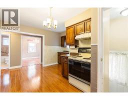 748 Alexander STREET - 12