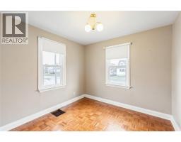 748 Alexander STREET - 15