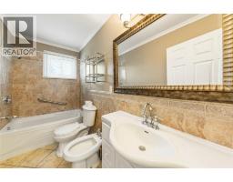 748 Alexander STREET - 16