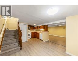 748 Alexander STREET - 17