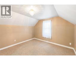 748 Alexander STREET - 22