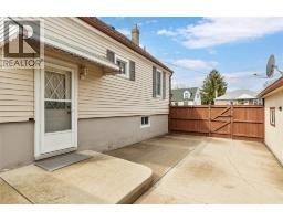 748 Alexander STREET - 7