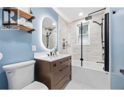 323 MARIA STREET - 13