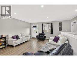 4589 VICTORIA STREET - 18