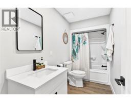 4589 VICTORIA STREET - 25