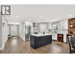 4589 VICTORIA STREET - 8