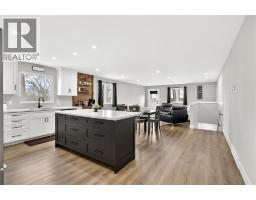 4589 VICTORIA STREET - 9