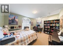 1970 ORCHARD AVENUE - 23