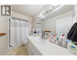 1970 ORCHARD AVENUE - 24