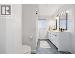 581 SCENIC DRIVE - 16