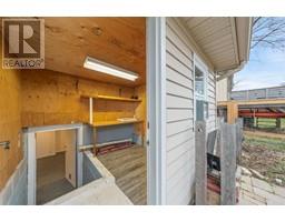 1706 THURSTON ROAD - 29