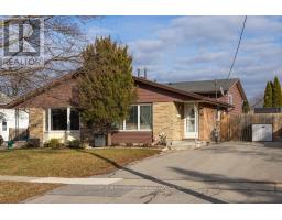 For sale: 34 DUNBLANE AVE, St. Catharines, Ontario L2M3Z7 - X7324042
