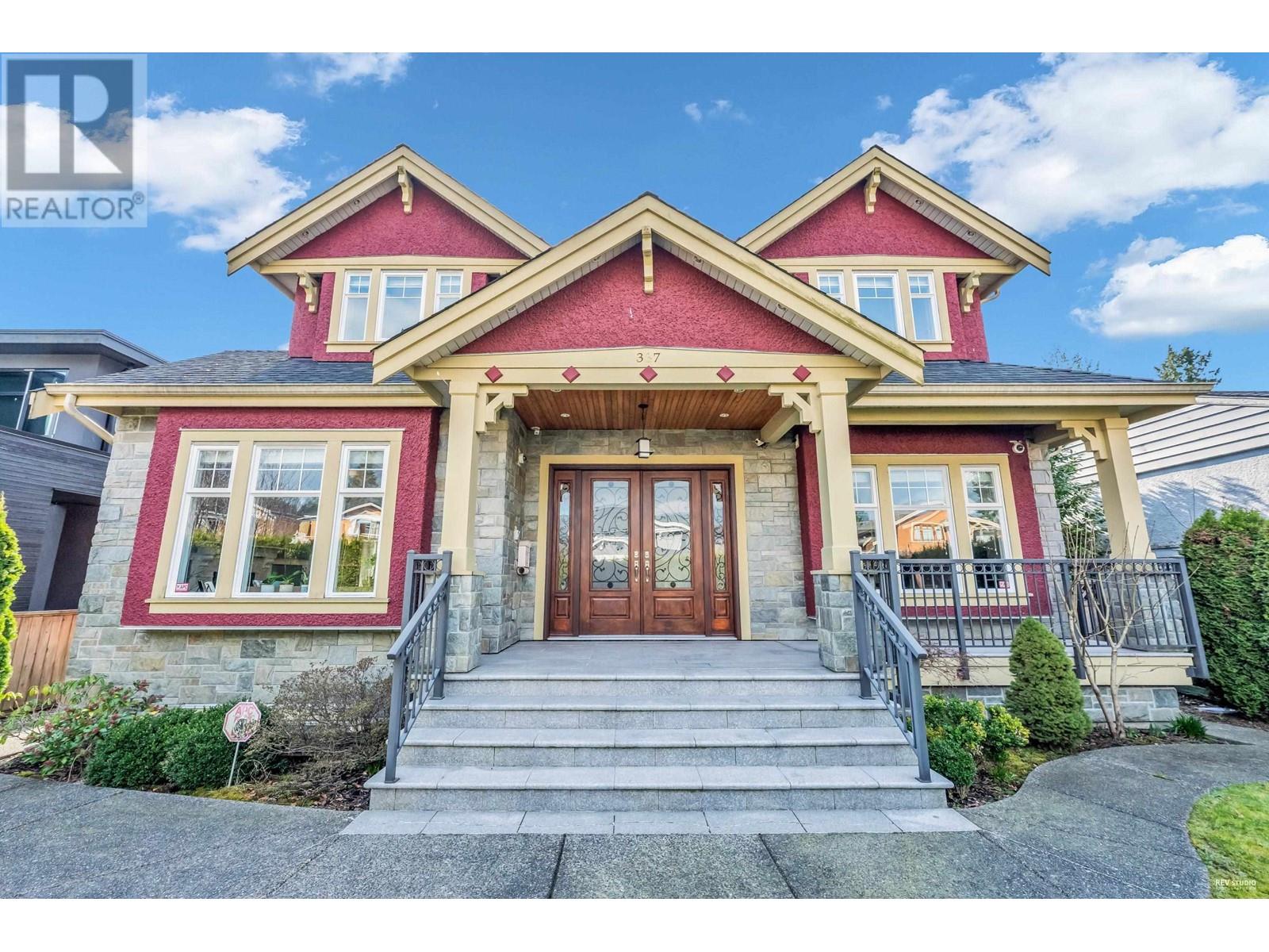 9 Maisons Unifamiliales à Vendre Central Lonsdale REALTOR.ca