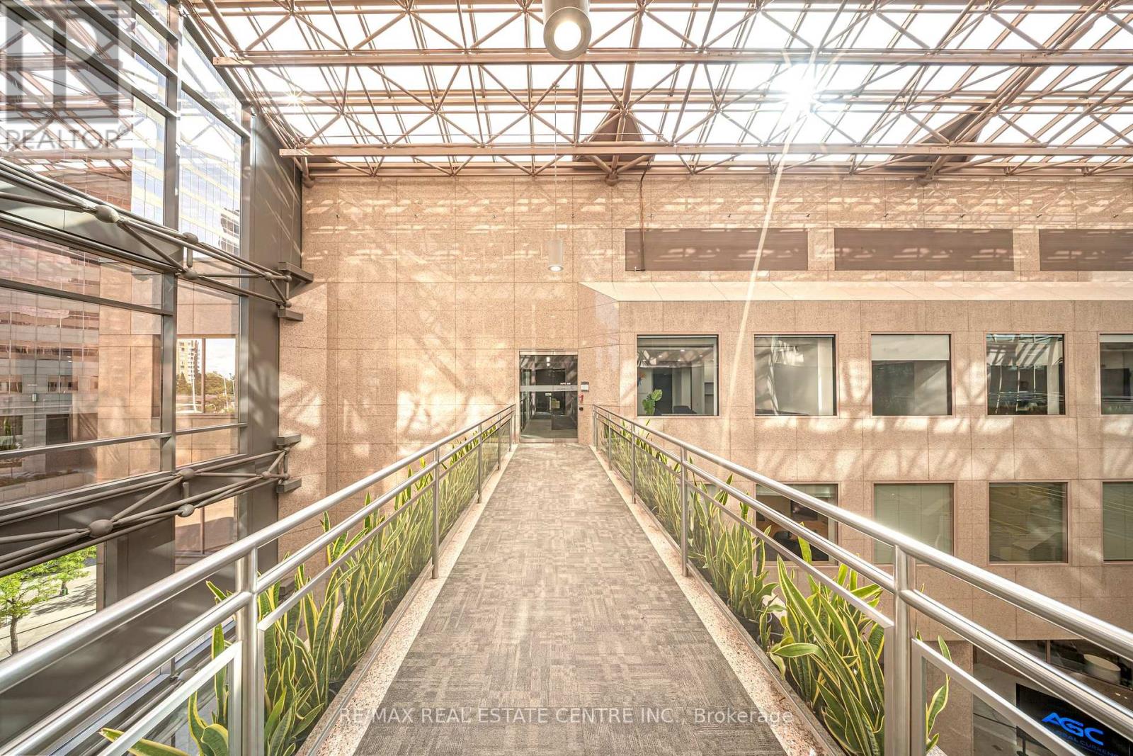 For rent: 200 A - 5700 YONGE STREET ROAD, Toronto (Newtonbrook