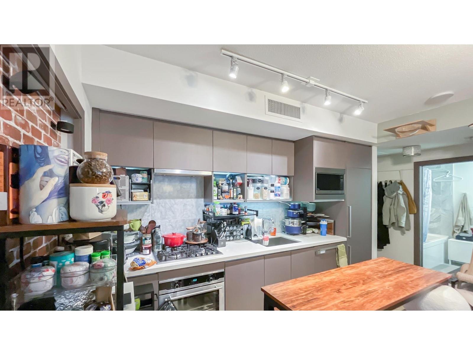 For sale: 1205 68 SMITHE STREET, Vancouver, British Columbia V6B0P4 ...