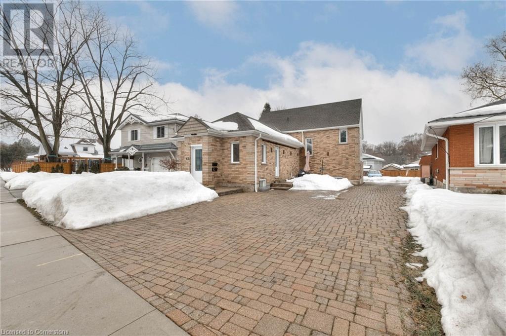 Property image for 62 PERTH Road|Kitchener, Ontario N2M3G5