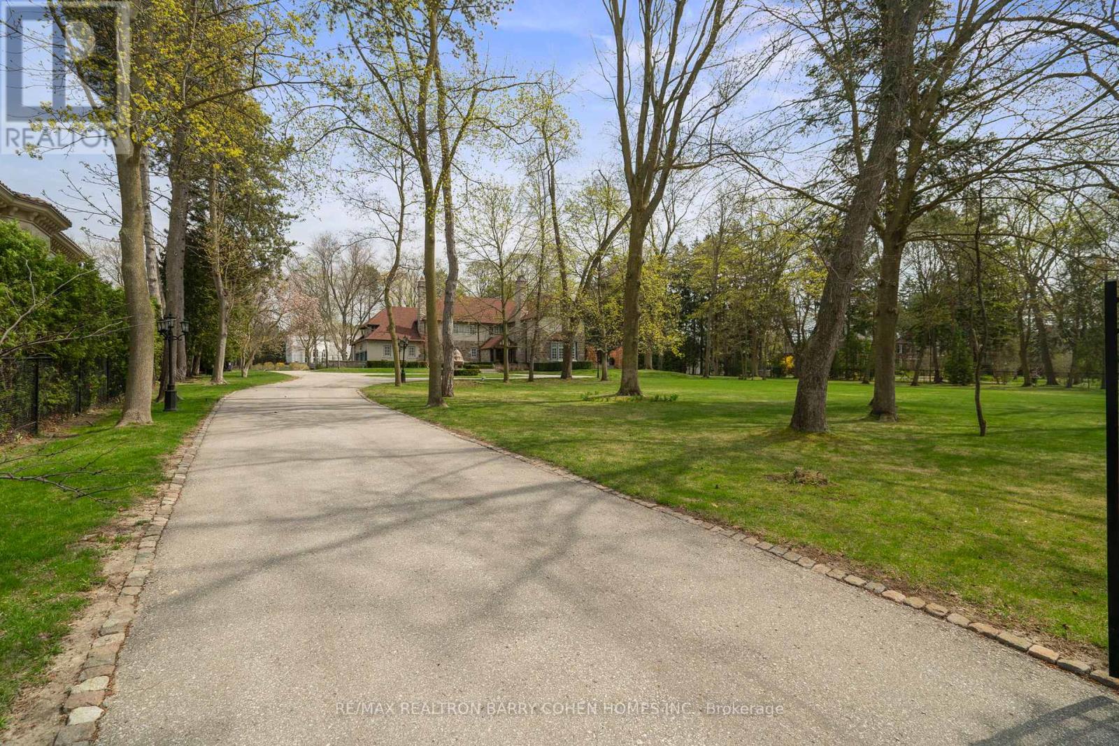 Top 5 Luxury Estates with Massive Lots in the GTA – May 2025