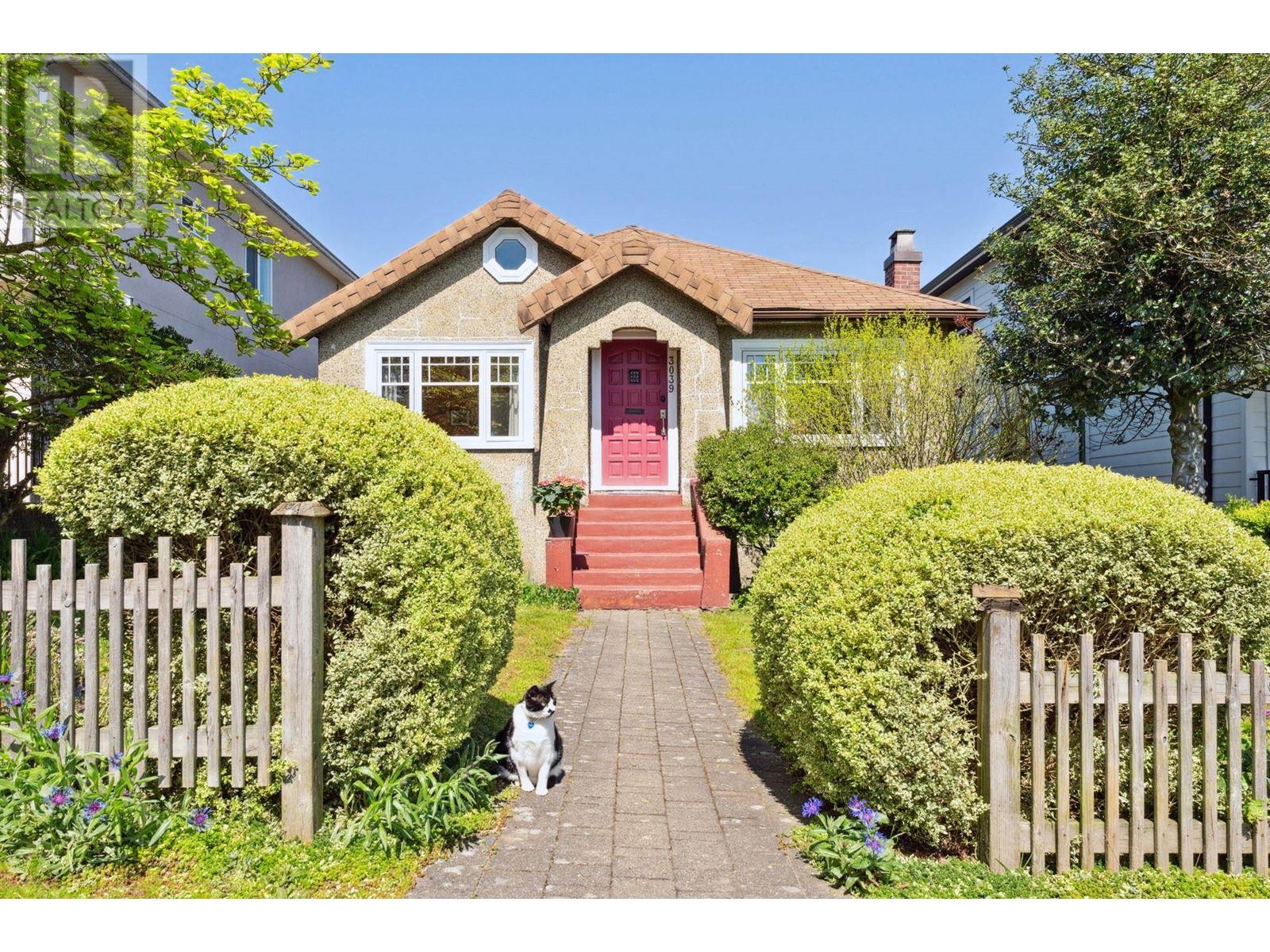 Property image for 3039 GRANT STREET|Vancouver, British Columbia V5K3H8