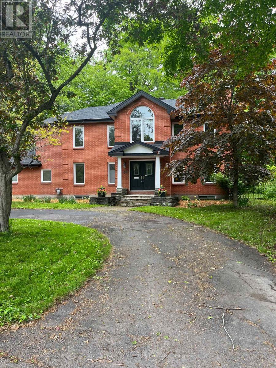 Property image for 40 BLUE HERON COURT|Ottawa, Ontario K1L8J7