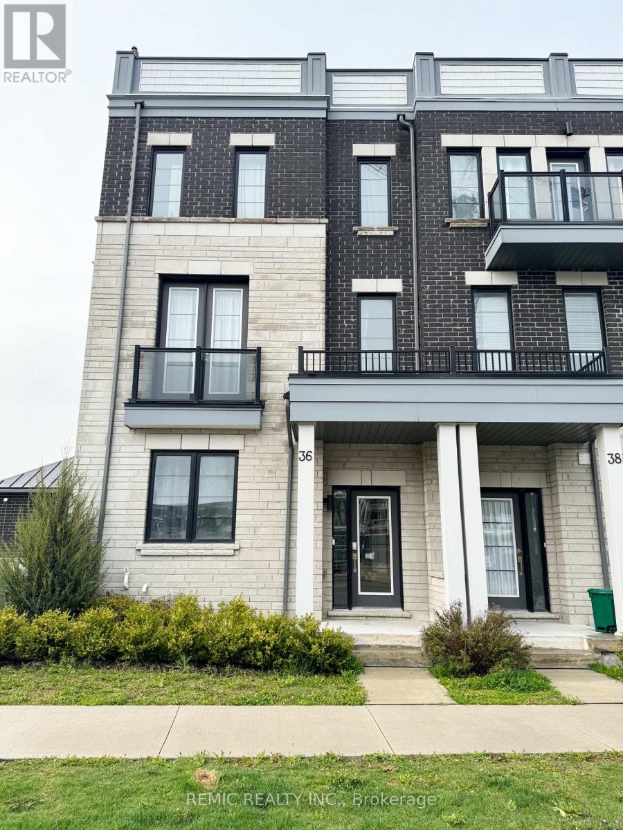 3 + 1 Bedroom Row / Townhouse Under $900K – 36 CLARINGTON BOULEVARD|Clarington (Bowmanville), Ontario L1C3K7