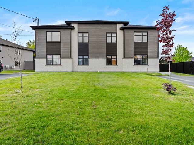 Quadruplex à Vendre Rock Forest Saint-Élie Deauville