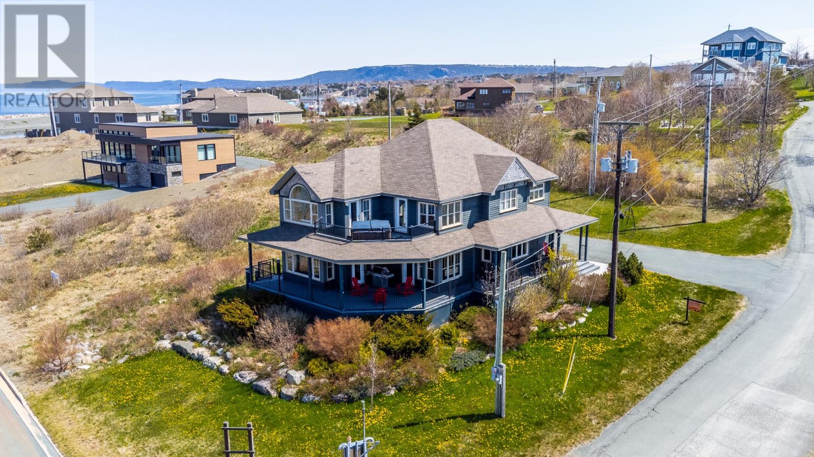 トップス 2020 2nd neighborhood PCMHN-STO1S ITEM. For sale: 2 Commodore Place, Conception Bay South, Newfoundland