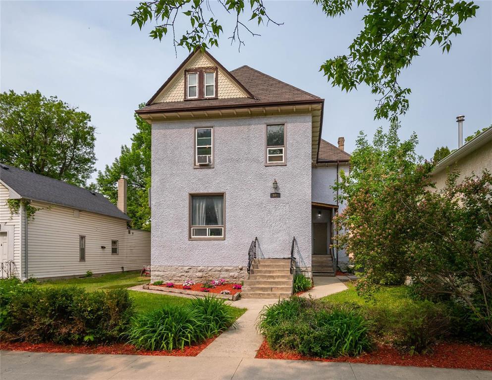 541 Langevin Street · 6-unit multifamily, Winnipeg