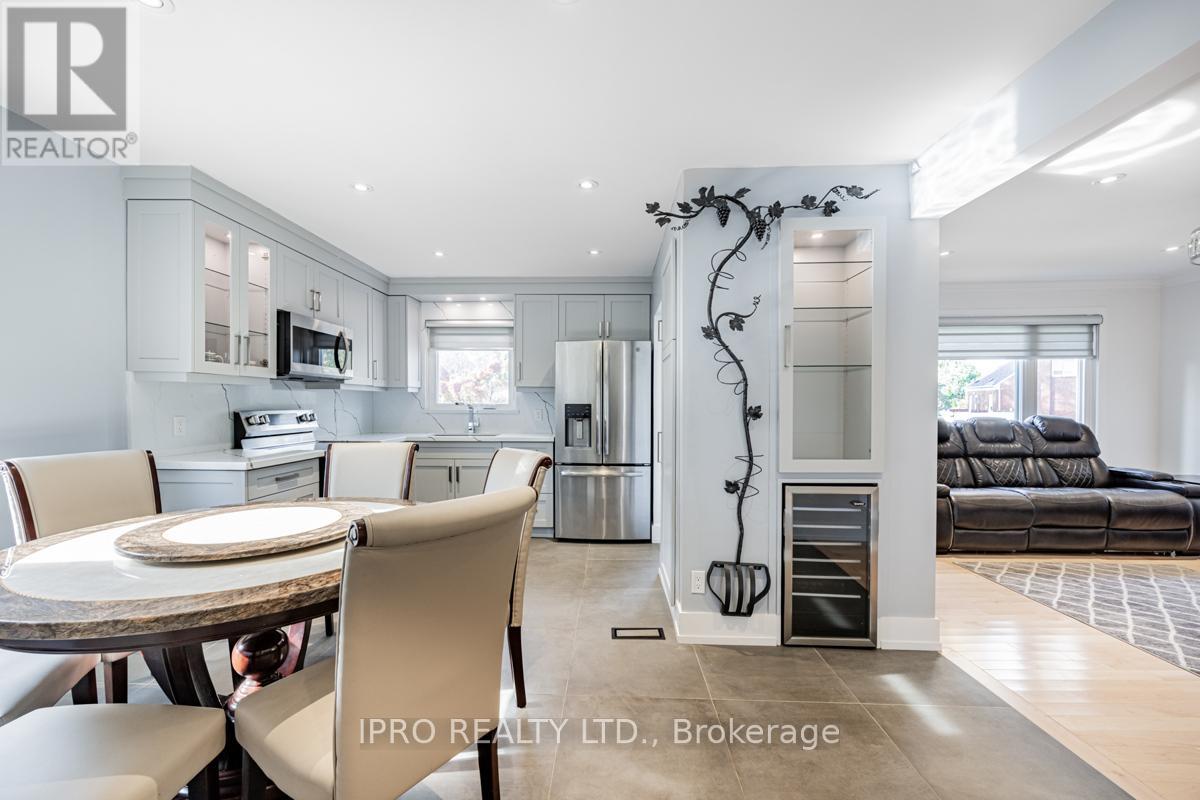 Property image for 55 LILIAN DRIVE|Toronto (Wexford-Maryvale), Ontario M1R3W2