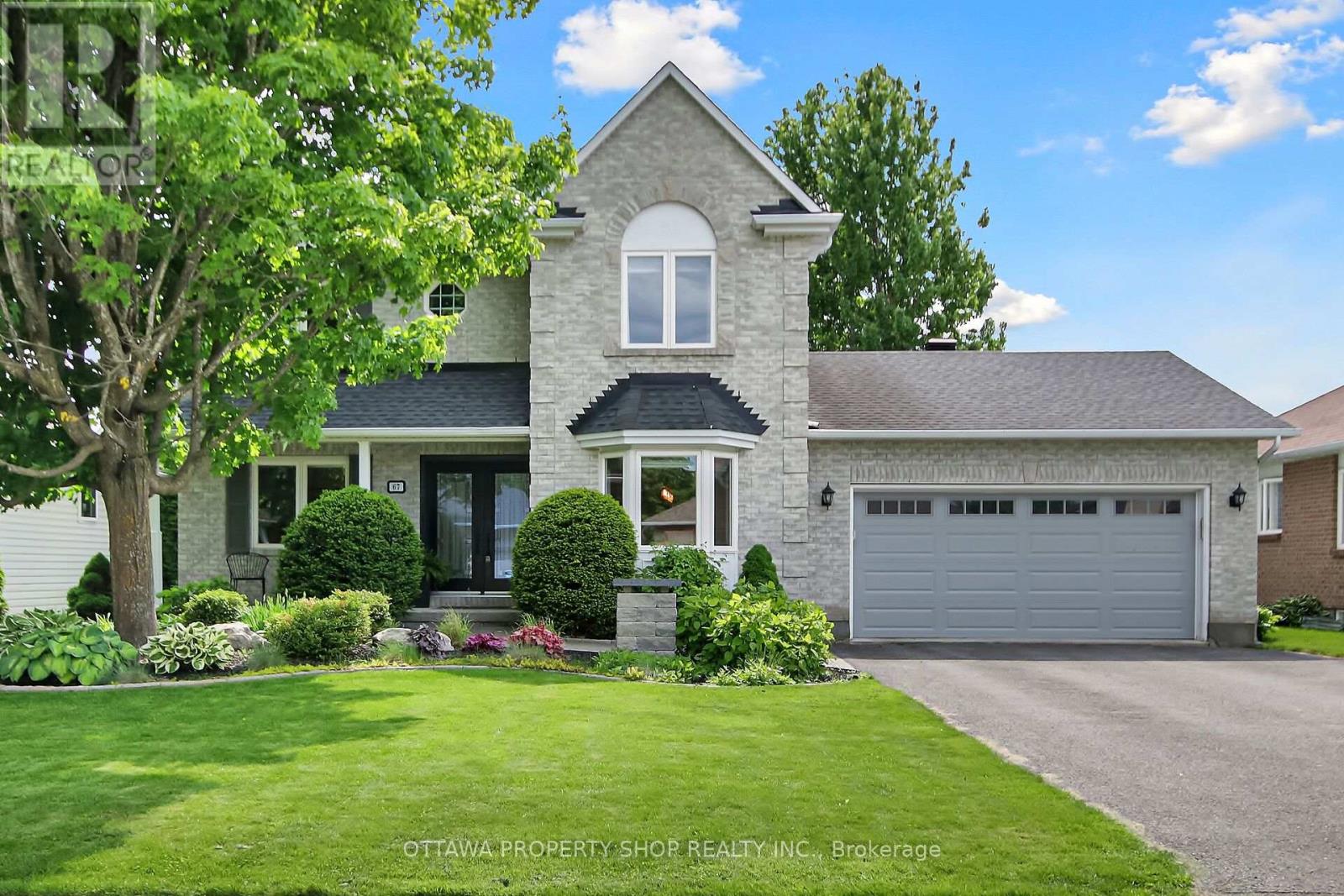 Property image for 67 CRANTHAM CRESCENT|Ottawa, Ontario K2S1R2