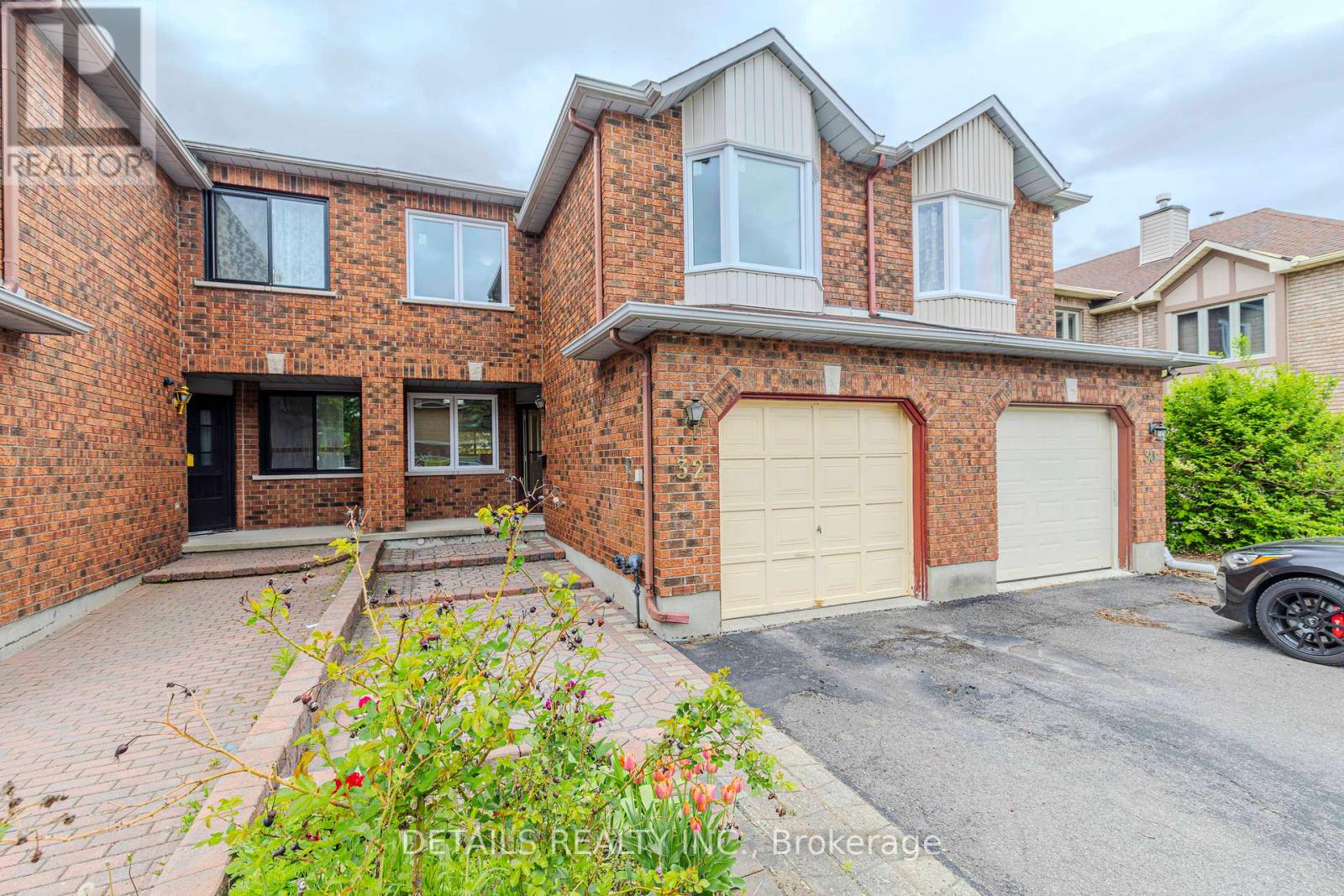 Property image for 32 WINNEGREEN COURT W|Ottawa, Ontario K1G5S2