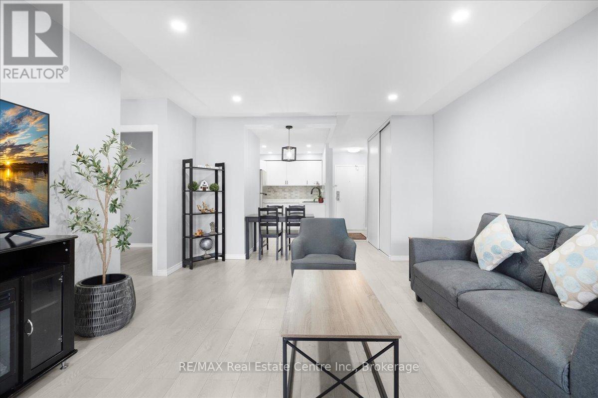 Property image for 806 - 975 WARWICK COURT|Burlington (Uptown), Ontario L7T3Z7
