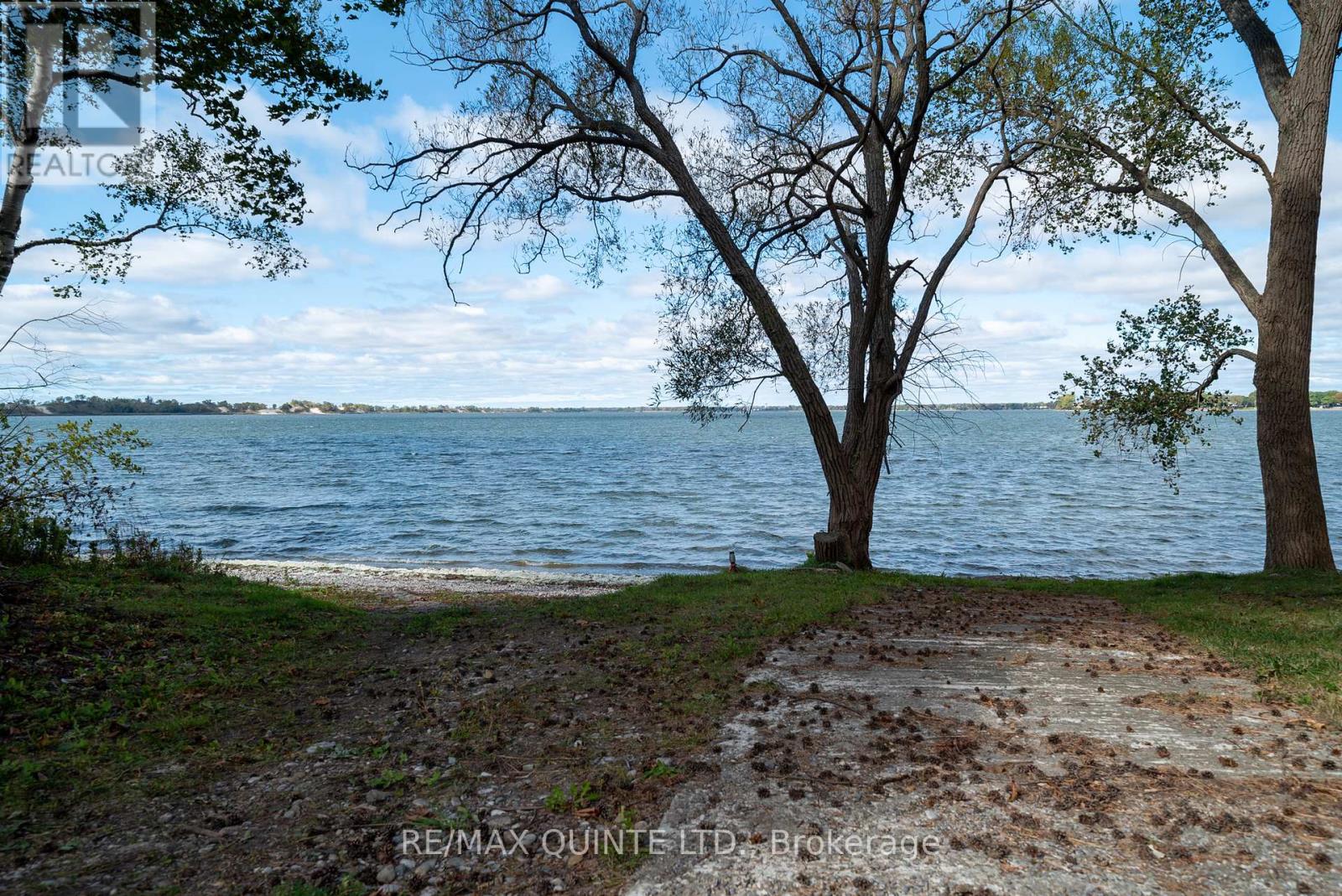 For sale: 1866-1874 COUNTY RD 12 ROAD, Prince Edward County (Hallowell ...