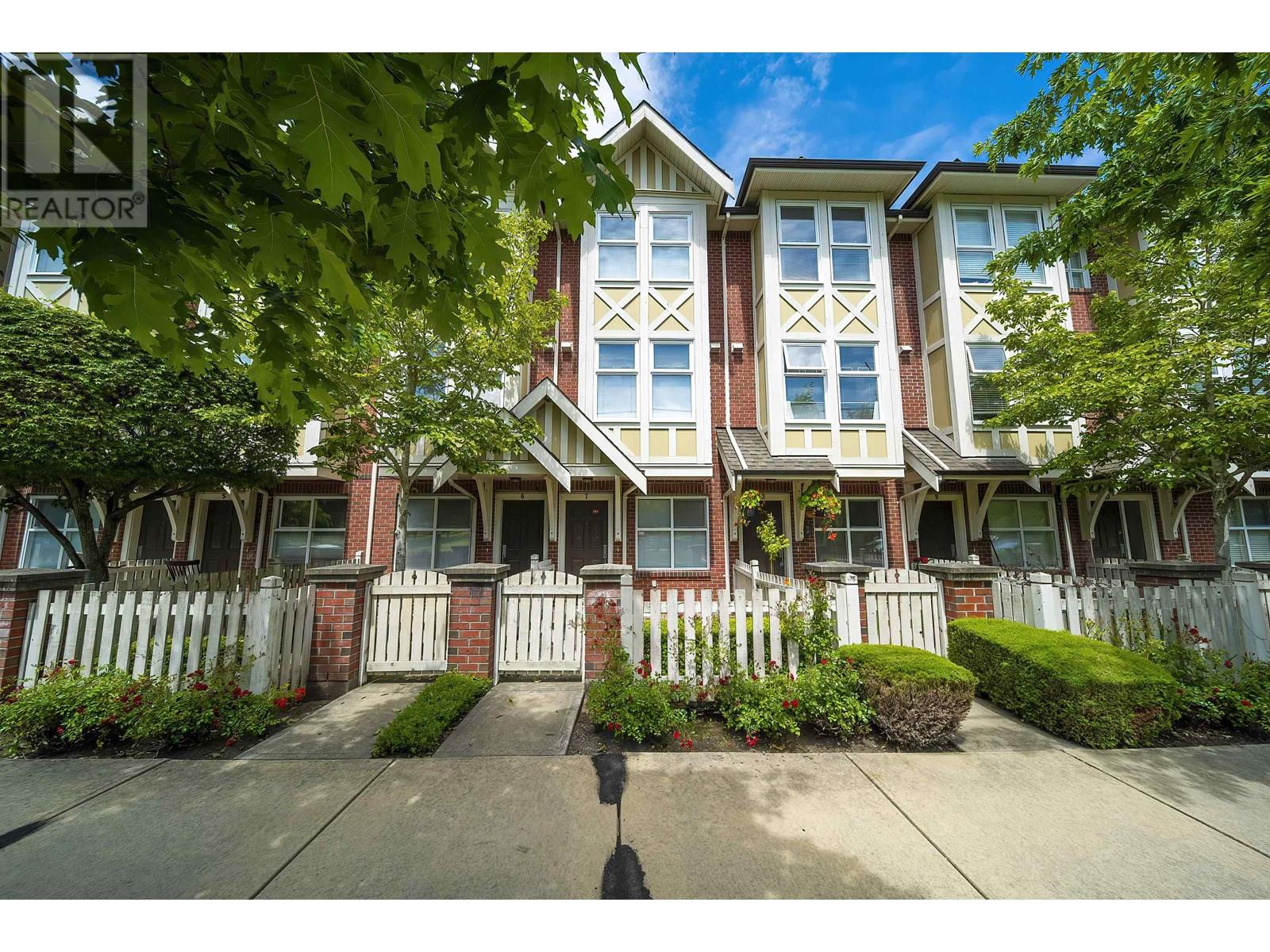 For sale: 7 9333 FERNDALE ROAD, Richmond, British Columbia V6Y1X4