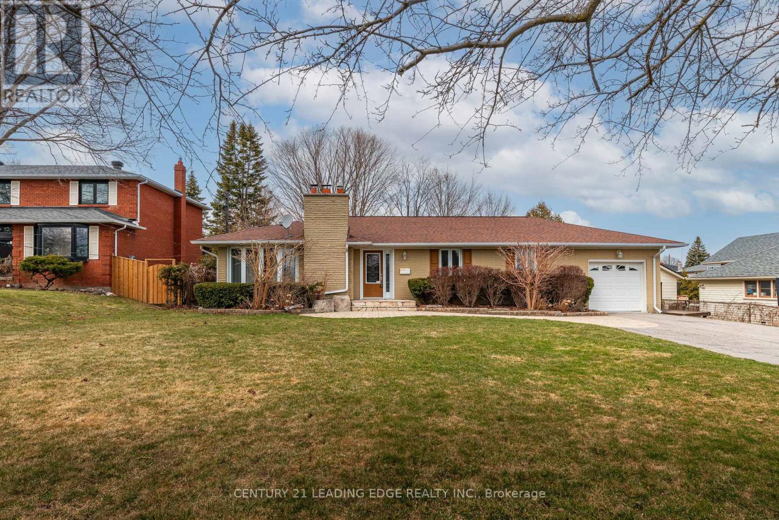 Property image for 116 BROADVIEW AVENUE|Whitby (Blue Grass Meadows), Ontario L1N2G5