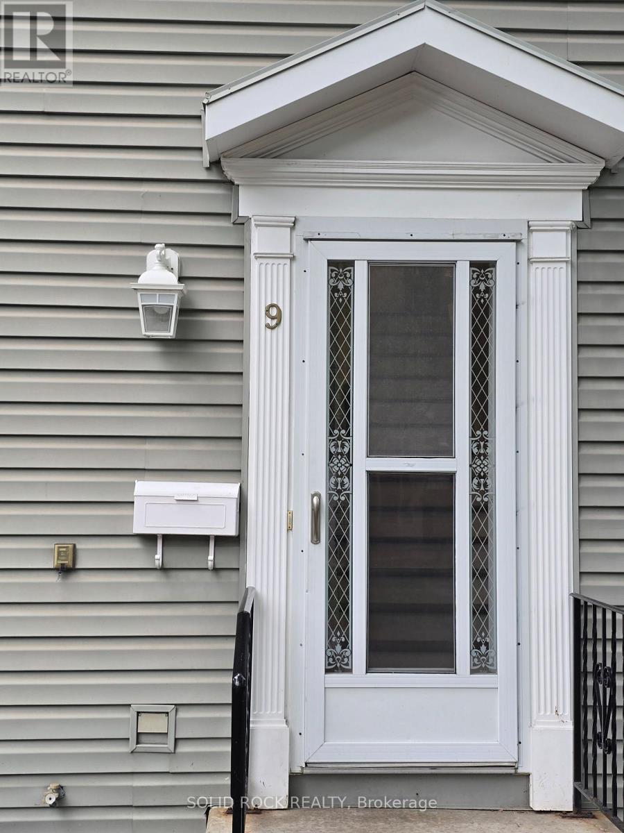 Property image for 9 - 740 MORIN STREET N|Ottawa, Ontario K1K3G9