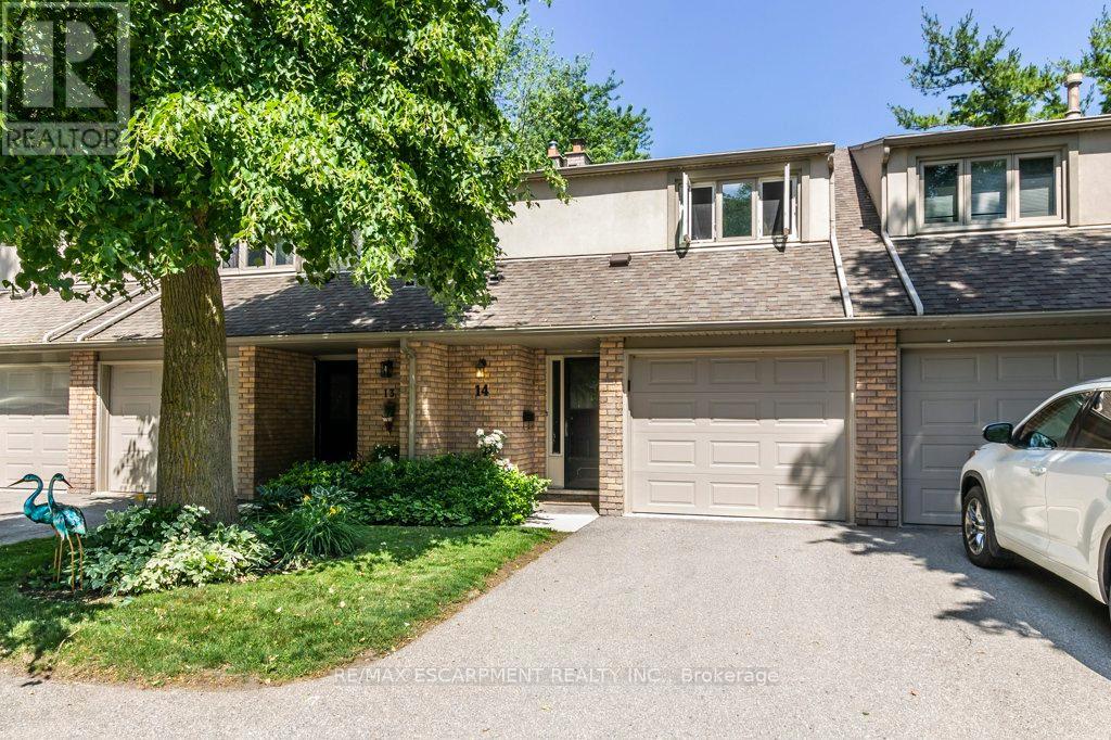 Property image for 14 - 109 WILSON STREET W|Hamilton (Ancaster), Ontario L9G1N4