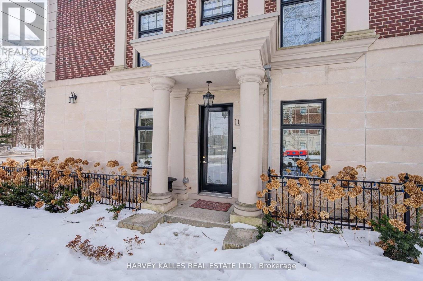 Property image for 107 BAYVIEW RIDGE|Toronto (Bridle Path-Sunnybrook-York Mills), Ontario M2L1E3