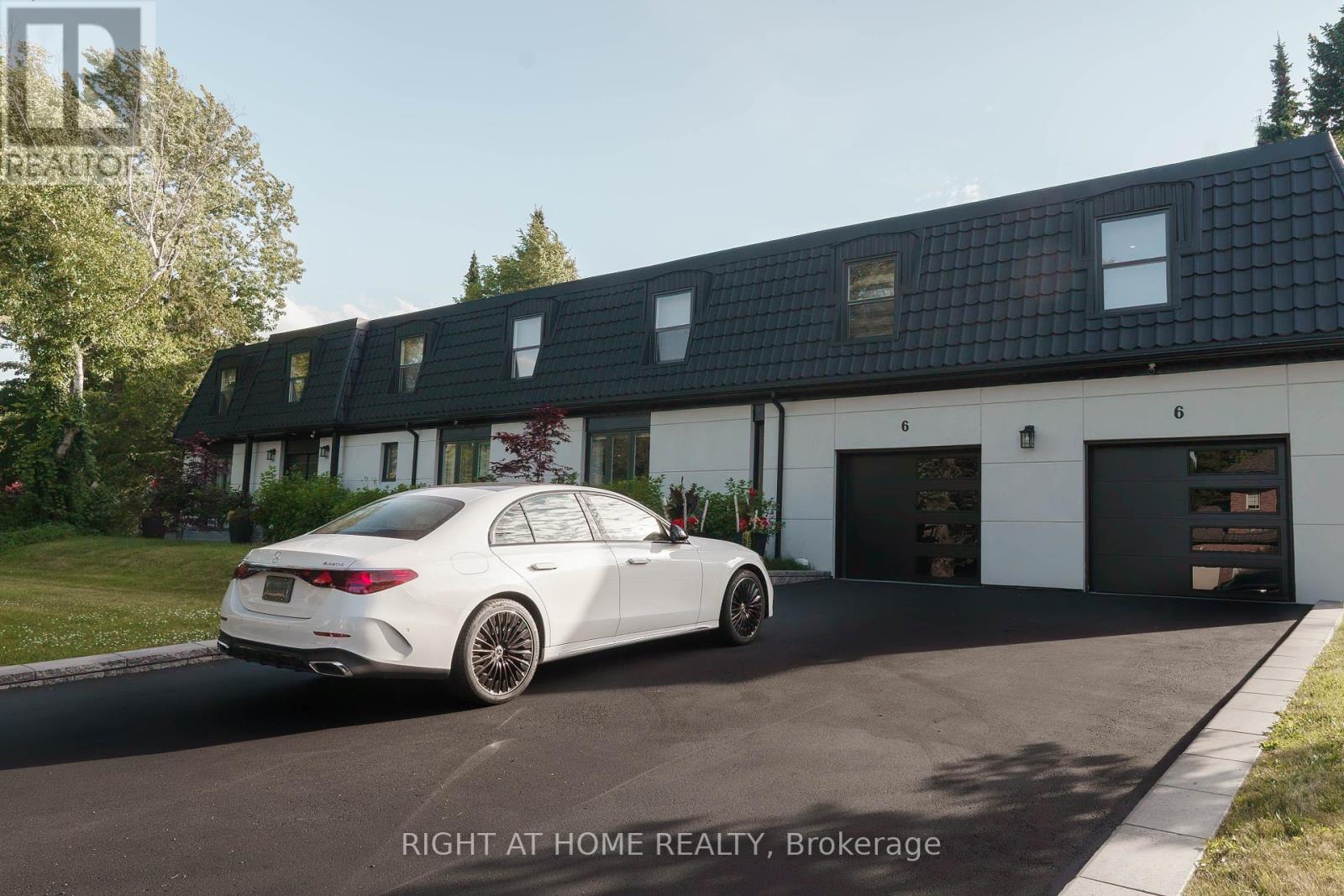 Property image for 6 LADYSLIPPER COURT N|Markham (Bayview Glen), Ontario L3T2S4