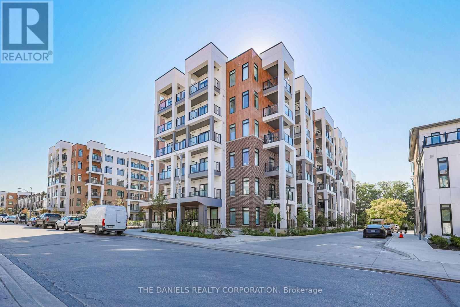 Property image for 604 - 135 CANON JACKSON DRIVE|Toronto (Beechborough-Greenbrook), Ontario M6M0C3