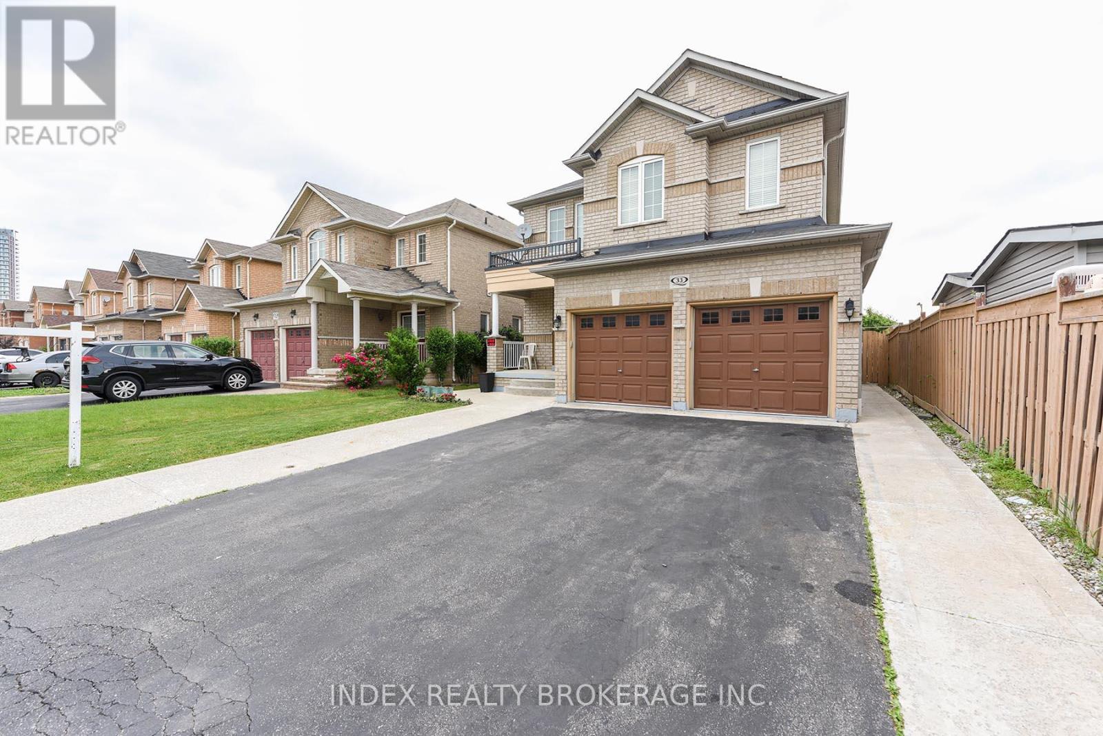 Property image for 33 PORTSTEWART CRESCENT|Brampton (Credit Valley), Ontario L6X0R6
