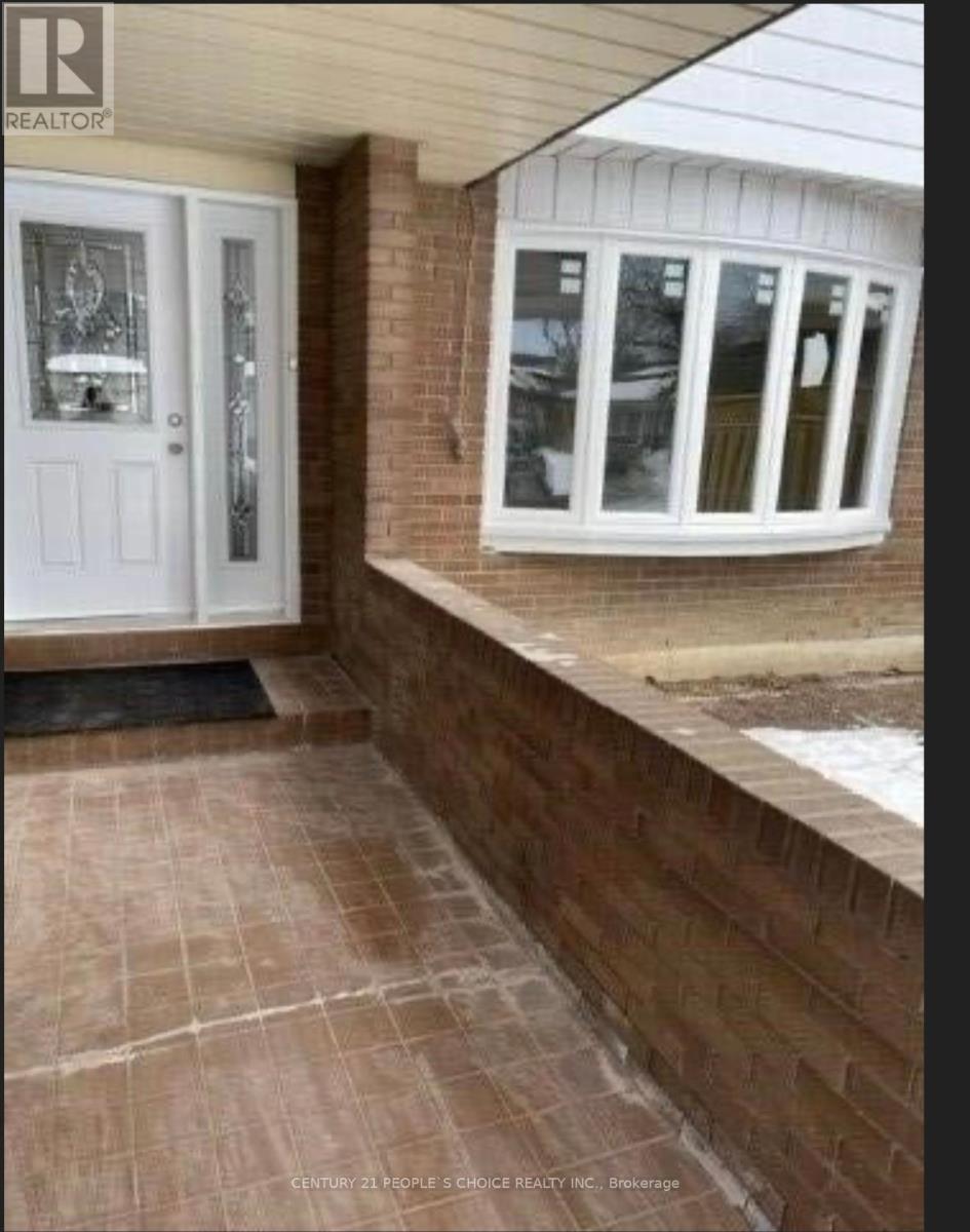 Property image for 3038 CORAL DRIVE|Mississauga (Malton), Ontario L4T1Z3