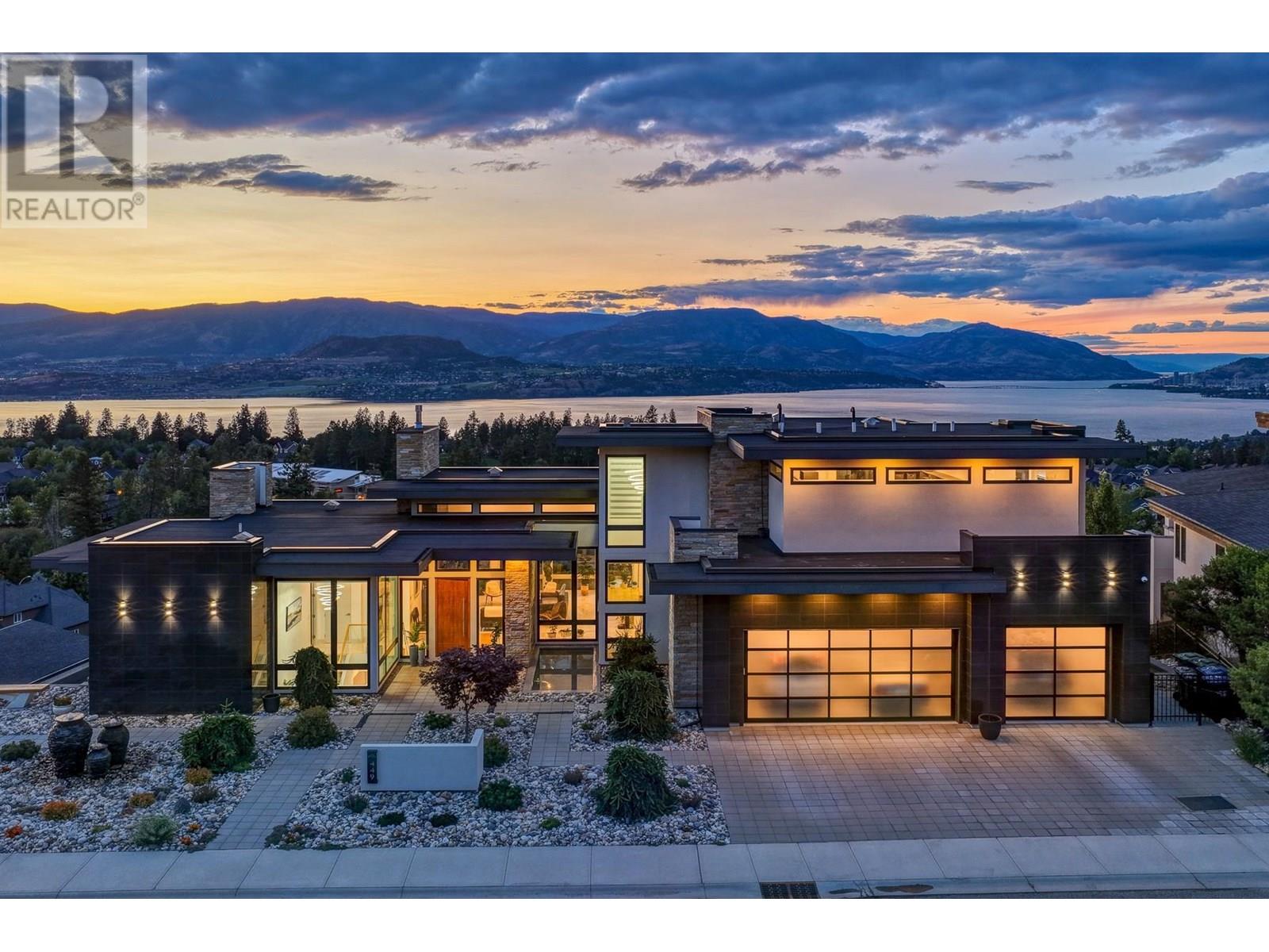 For sale: 449 Swan Drive, Kelowna, British Columbia V1W5L9