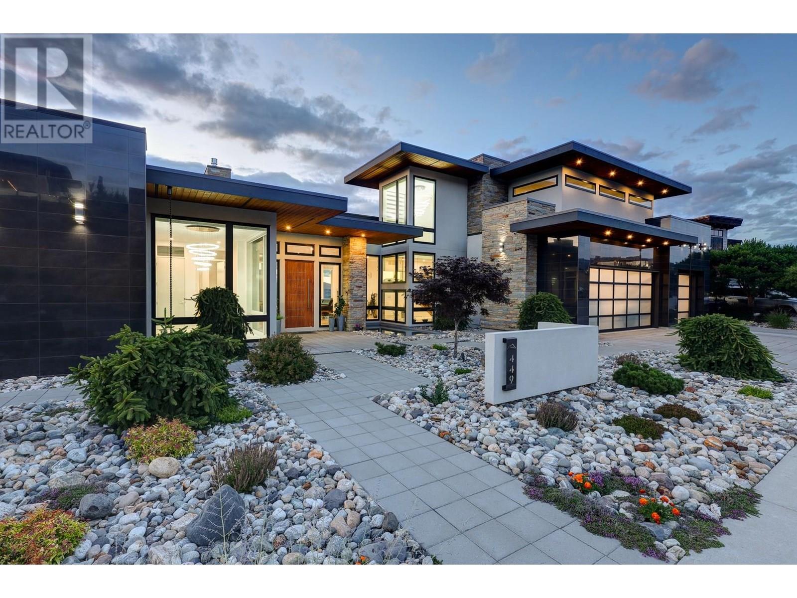 For sale: 449 Swan Drive, Kelowna, British Columbia V1W5L9