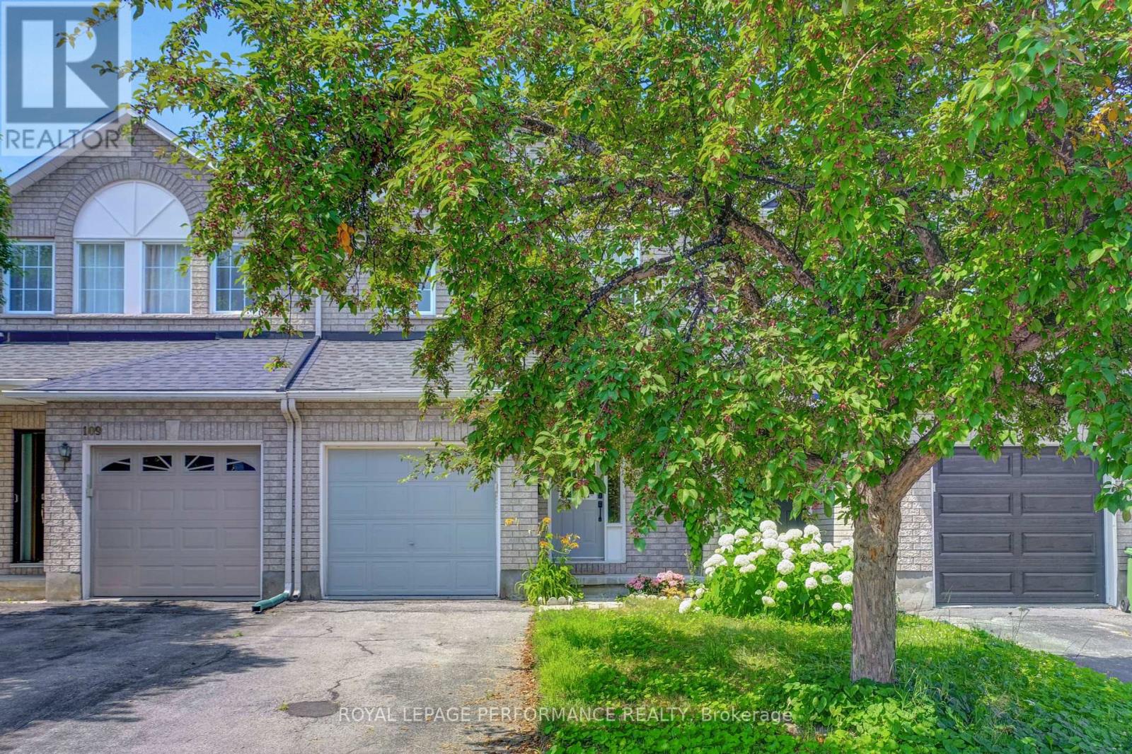 Property image for 107 MARGRAVE AVENUE|Ottawa, Ontario K1T3Y1