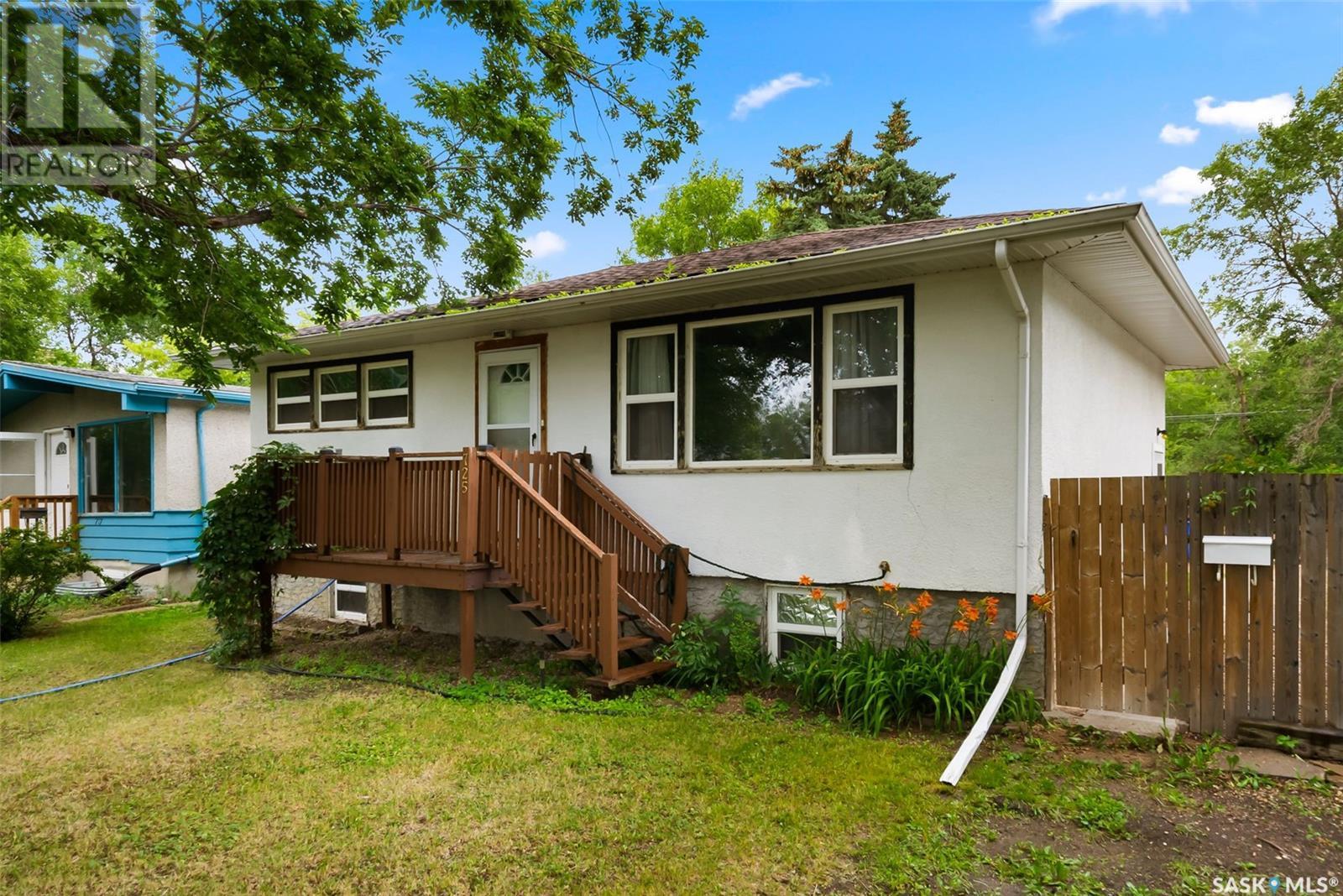 Property image for 725 Montague STREET|Regina, Saskatchewan S4T3H1