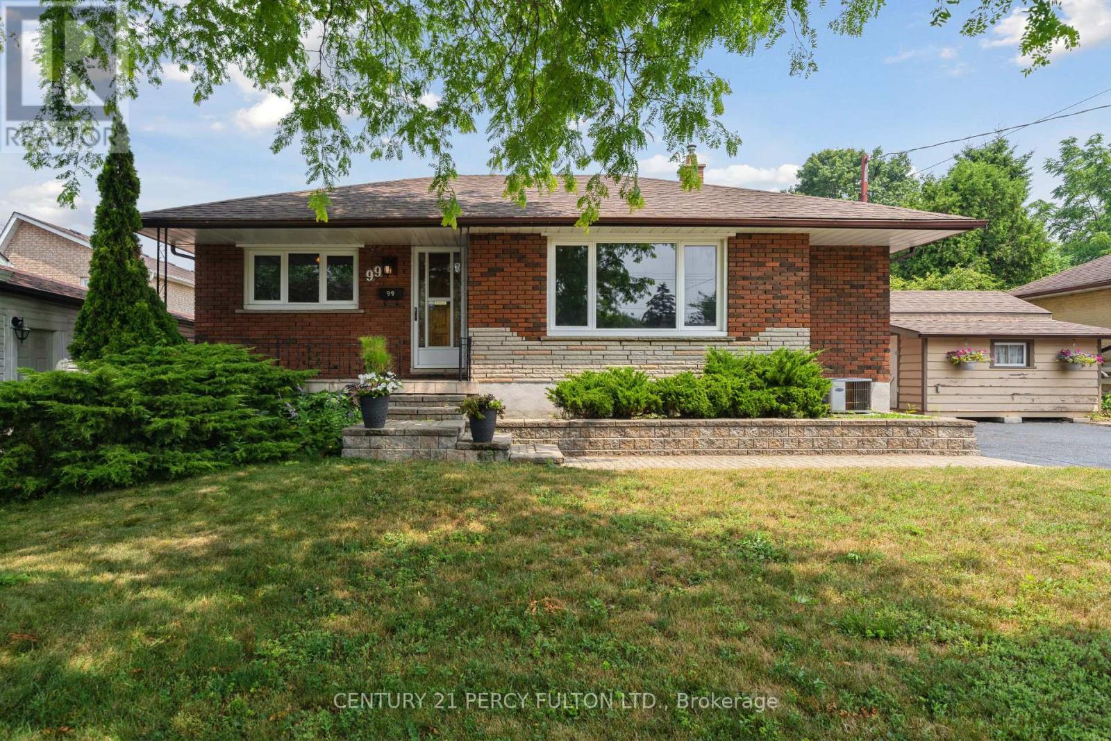 Property image for 99 KITCHENER ROAD|Toronto (West Hill), Ontario M1E2X8
