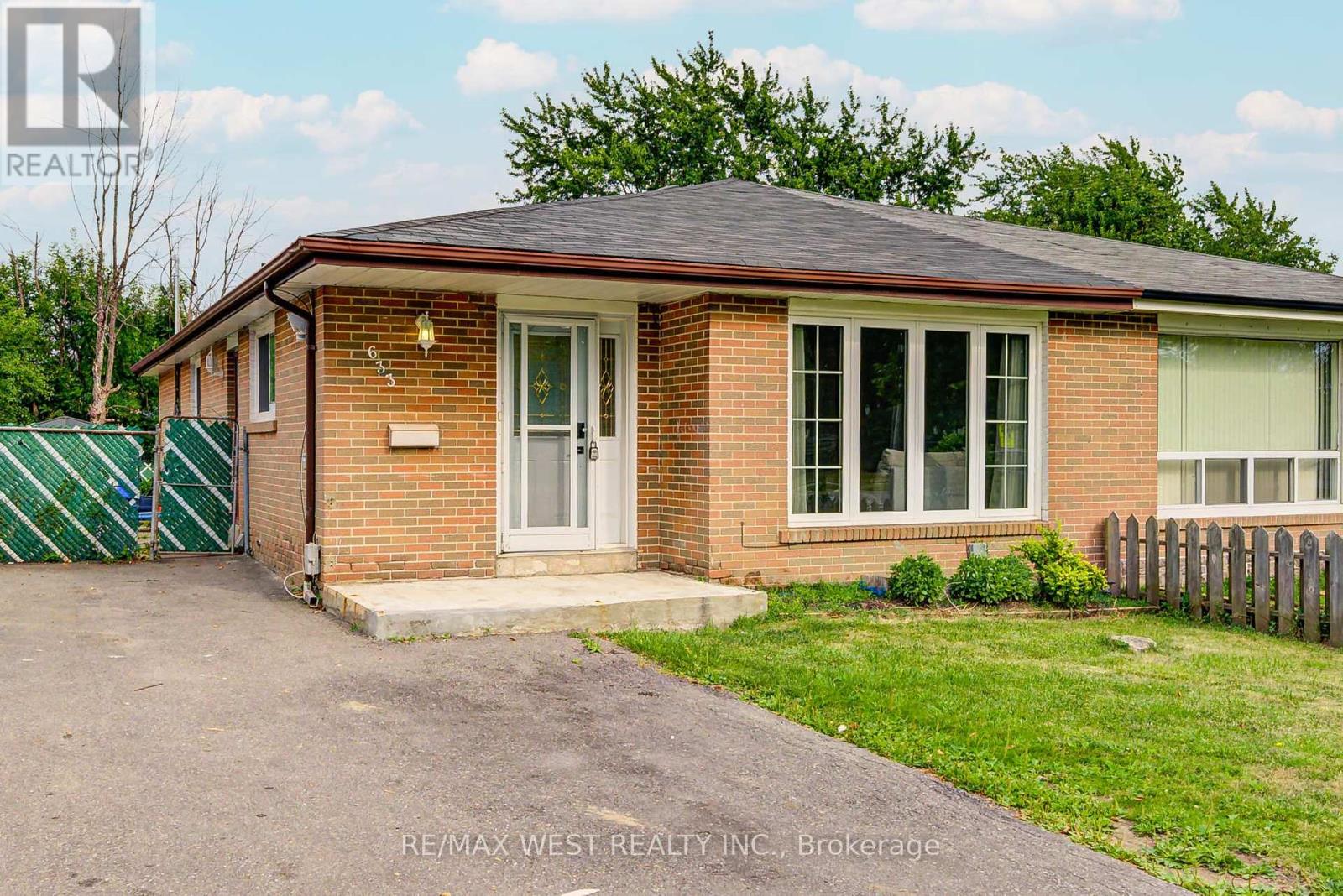 Property image for 633 BALMORAL DRIVE S|Brampton (Southgate), Ontario L6T1W8