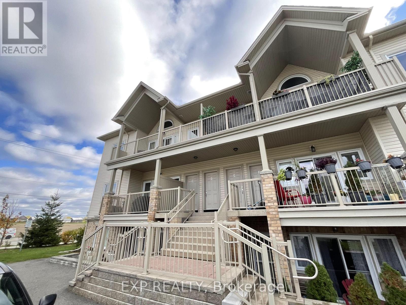 Property image for C - 366 WOOD ACRES GROVE|Ottawa, Ontario K1T0M7