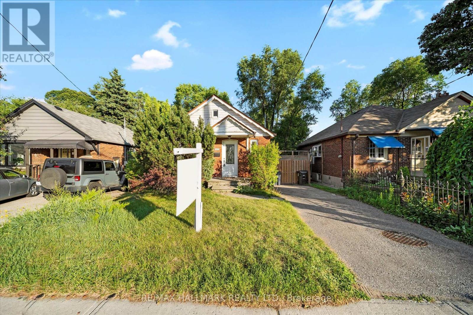 Property image for 1231 KINGSTON ROAD|Toronto (Birchcliffe-Cliffside), Ontario M1N1P4